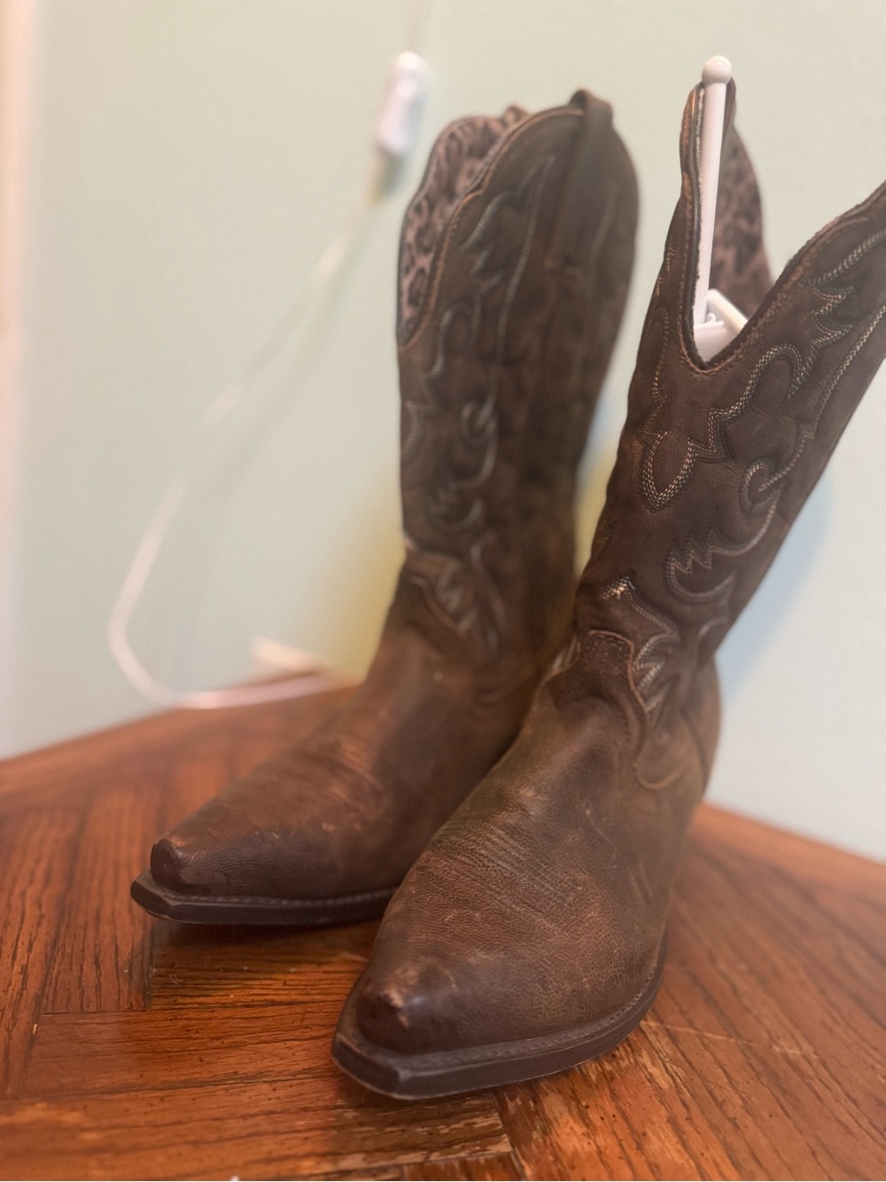 Women’s Laredo Cowboy Boots - Picture 2 of 5